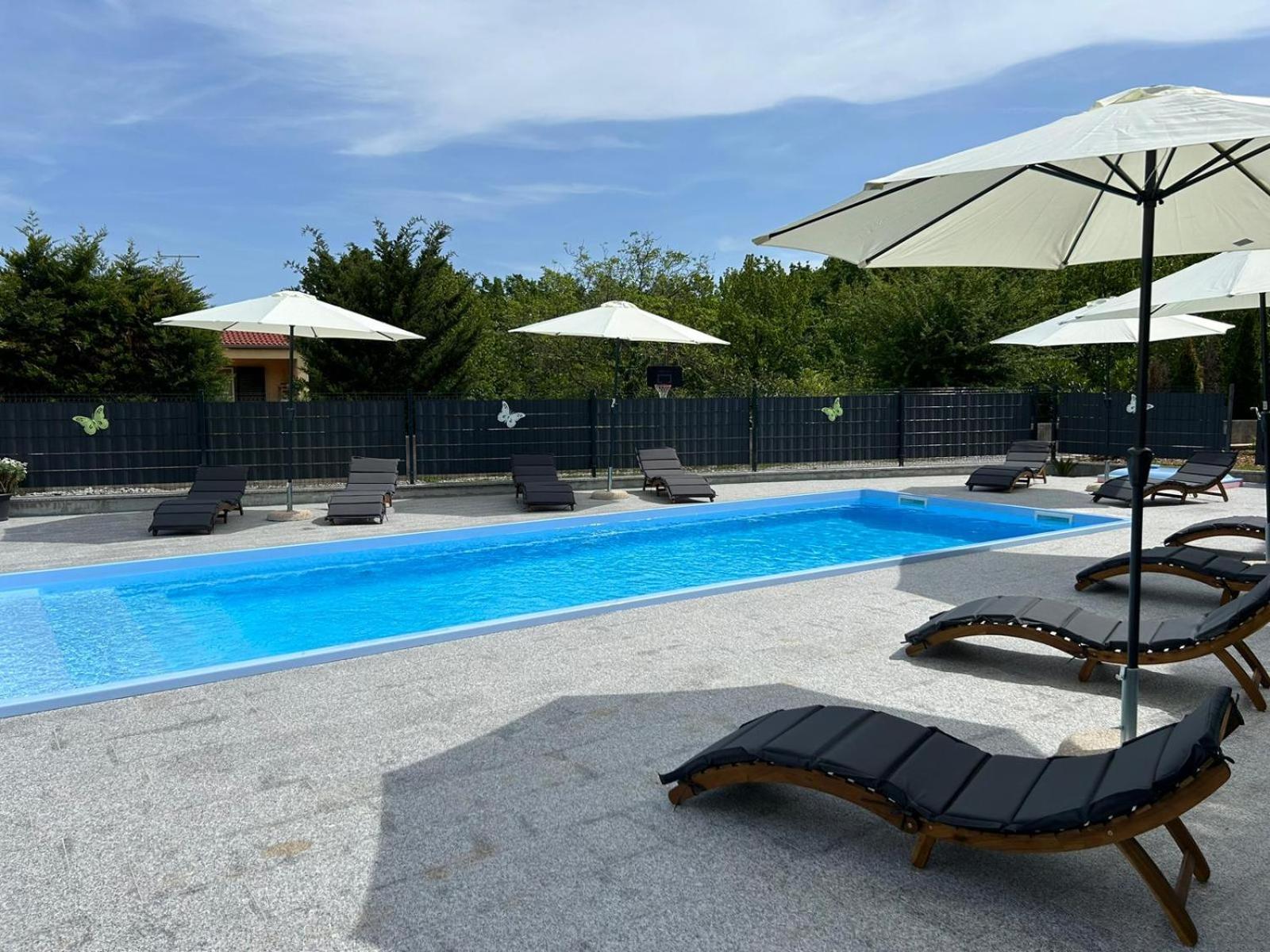 Villa Fantasea Opric Εξωτερικό φωτογραφία